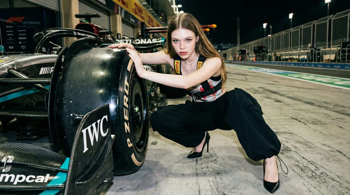 F1 Pit Lane