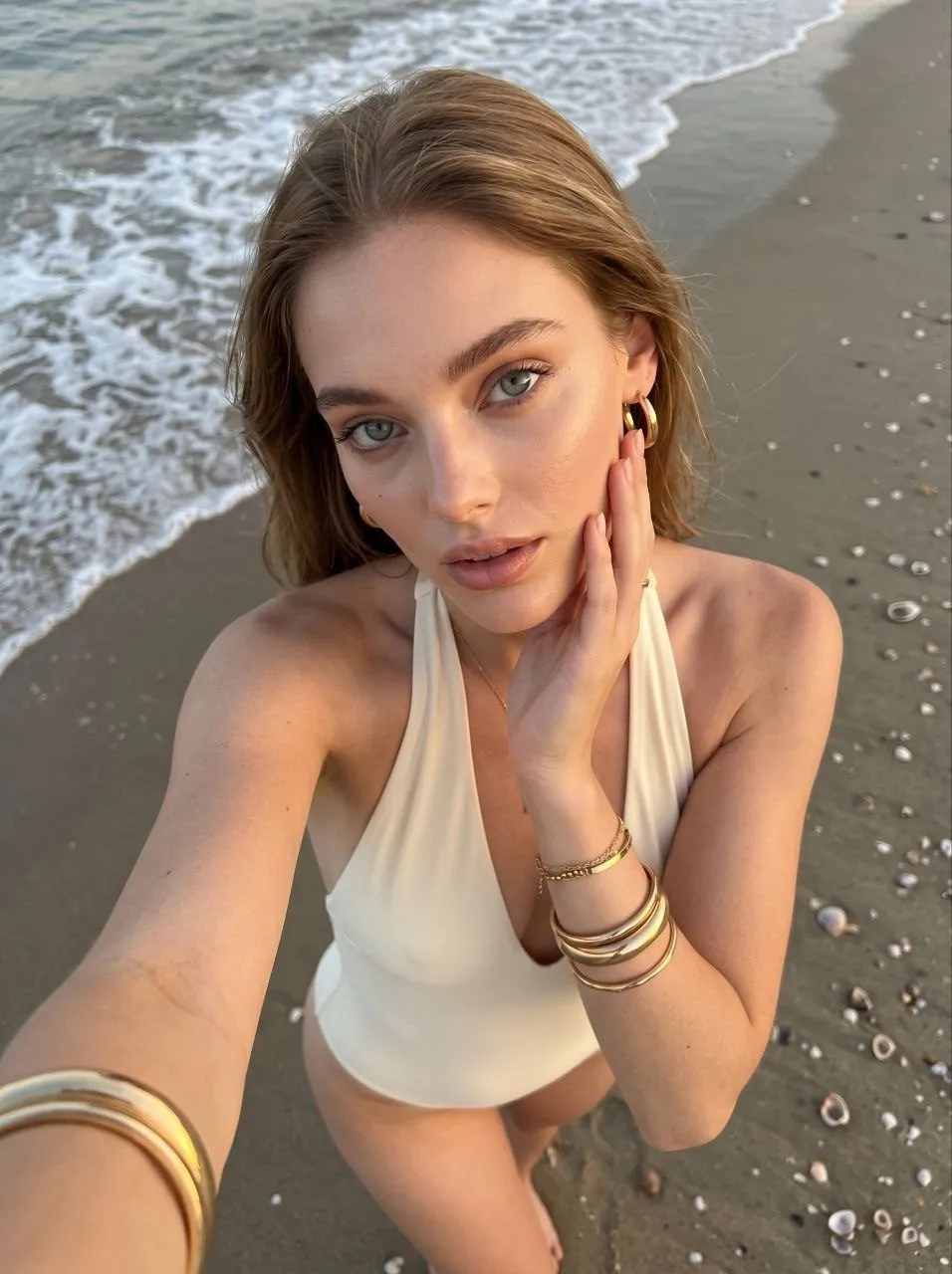 Beach Selfie High Angle Cream Bikini Gold Jewelry