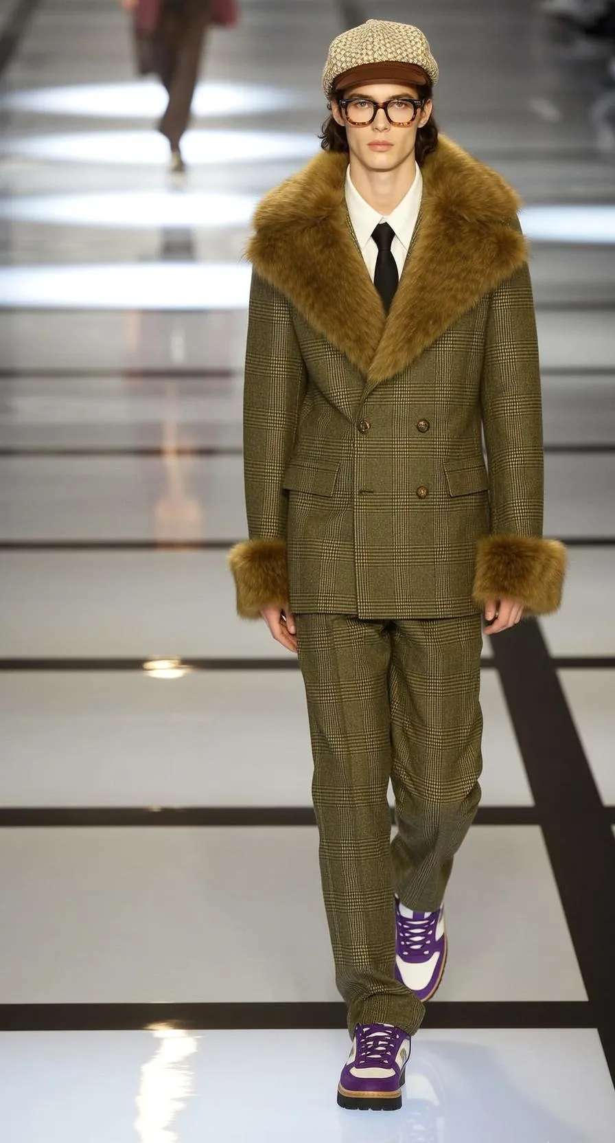 Fashion Week Young Brown Wavy Pale White