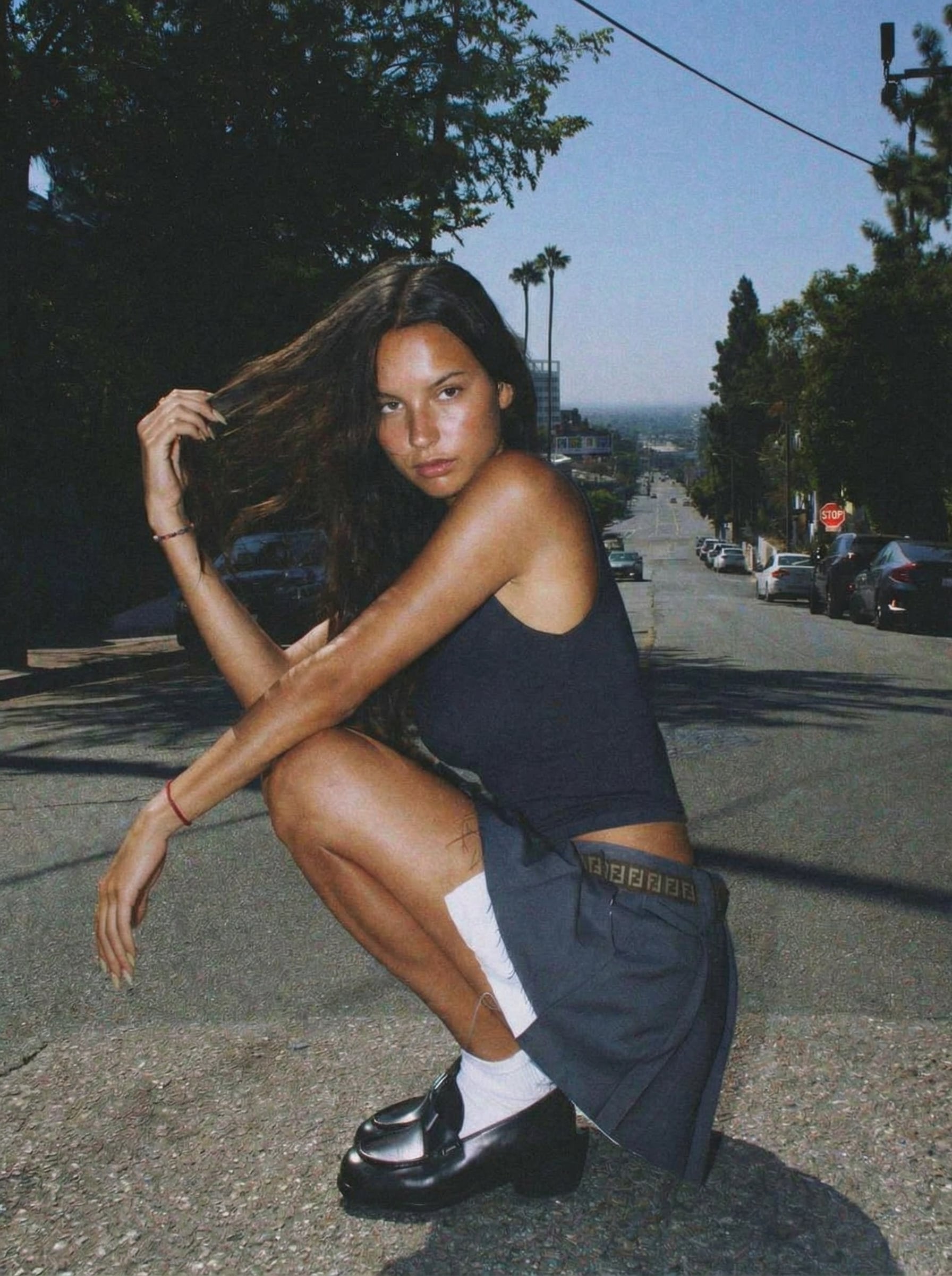 Simple Black Fitted Tank Top In Middle Steep
