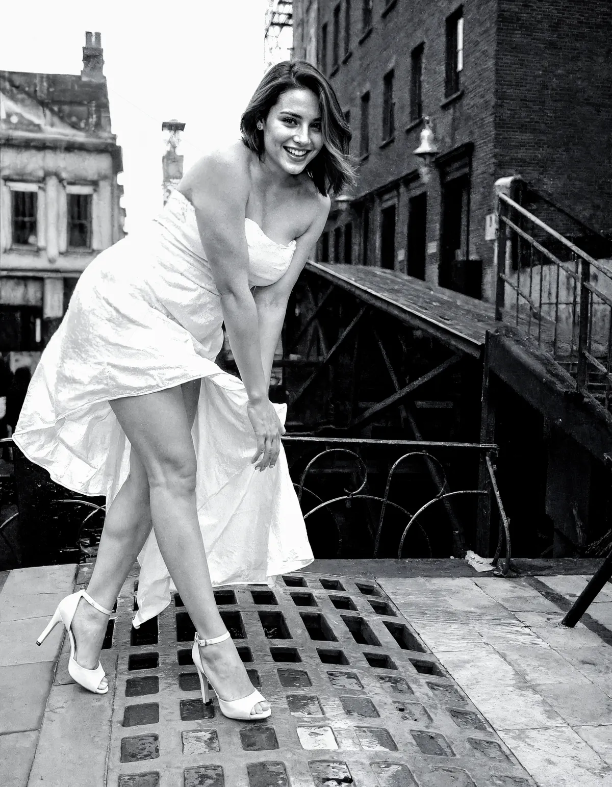 Contrast Black And White Full Length Wearing Strapless Low White