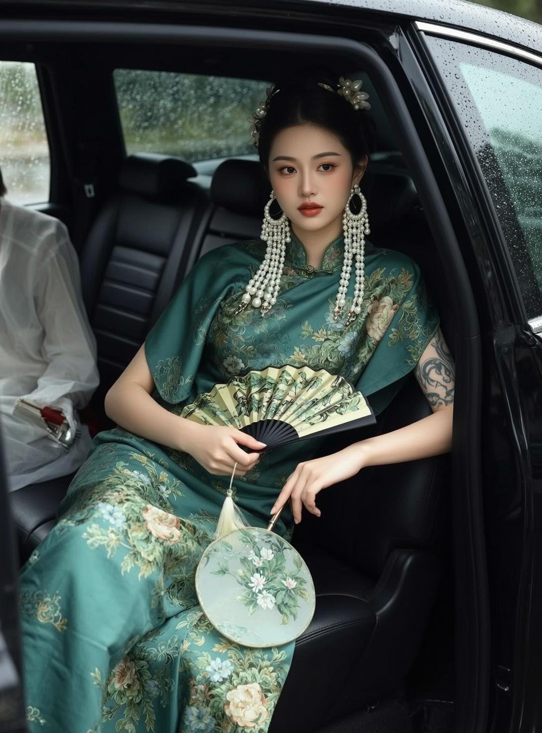 Emerald Cheongsam Woman Car Fans