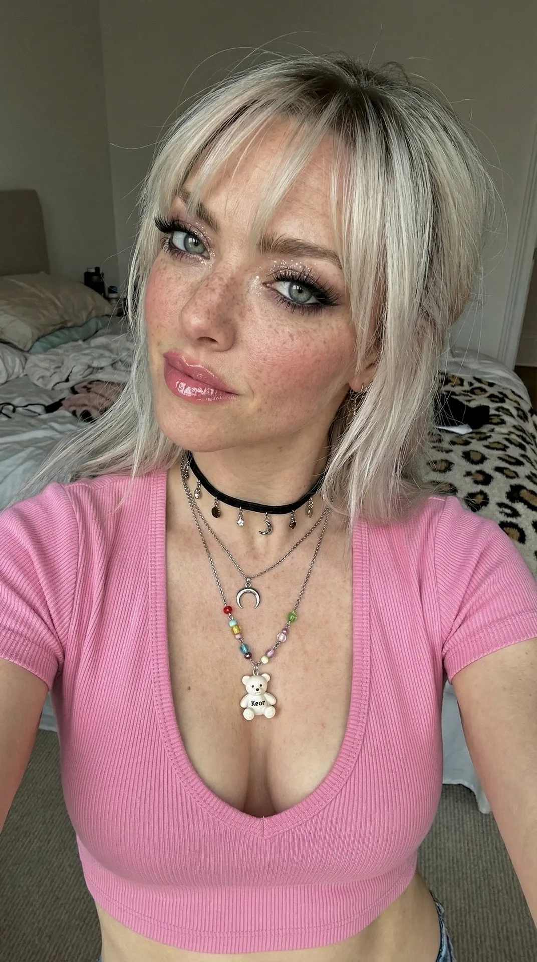 Makeup Necklace And Lash Extensions In Selfie Portrait
