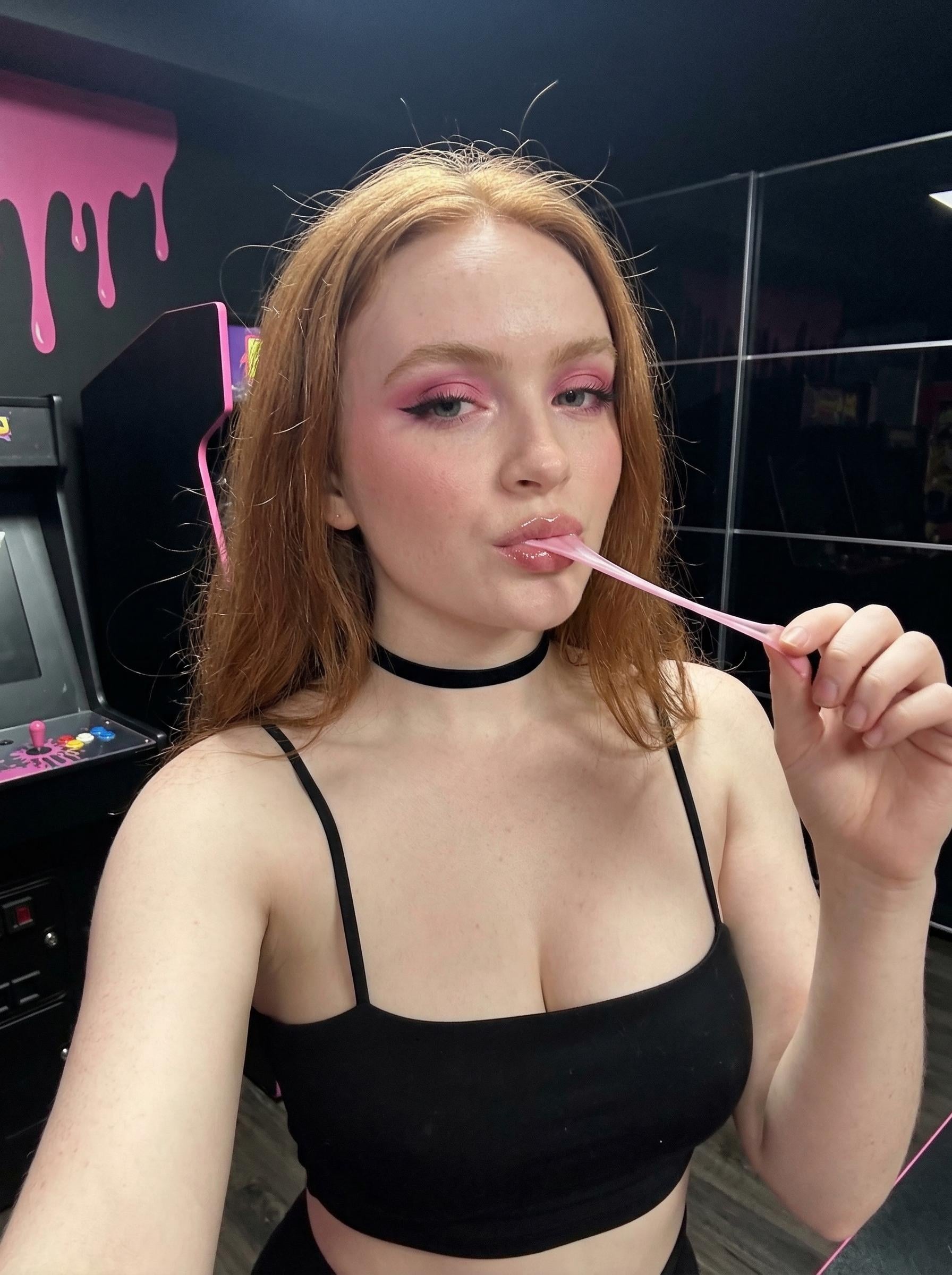 Pink Lips Arcade Girl Soft Light