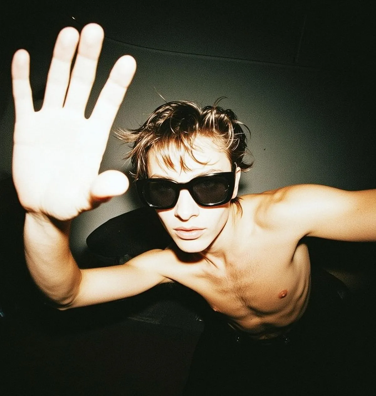 Sunglasses Dark Studio Reach