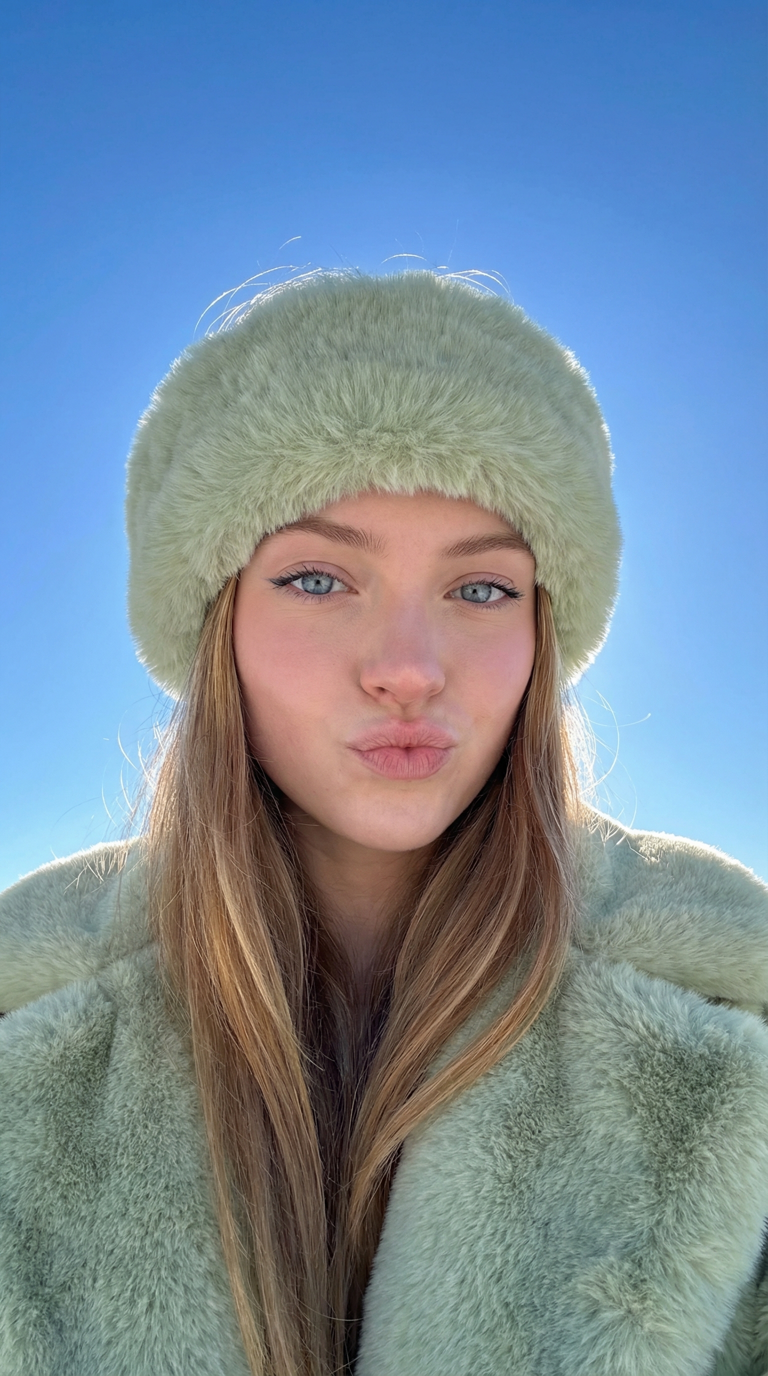 Supermodel Playful Wonder Azure Sky Iphone 15 Pro