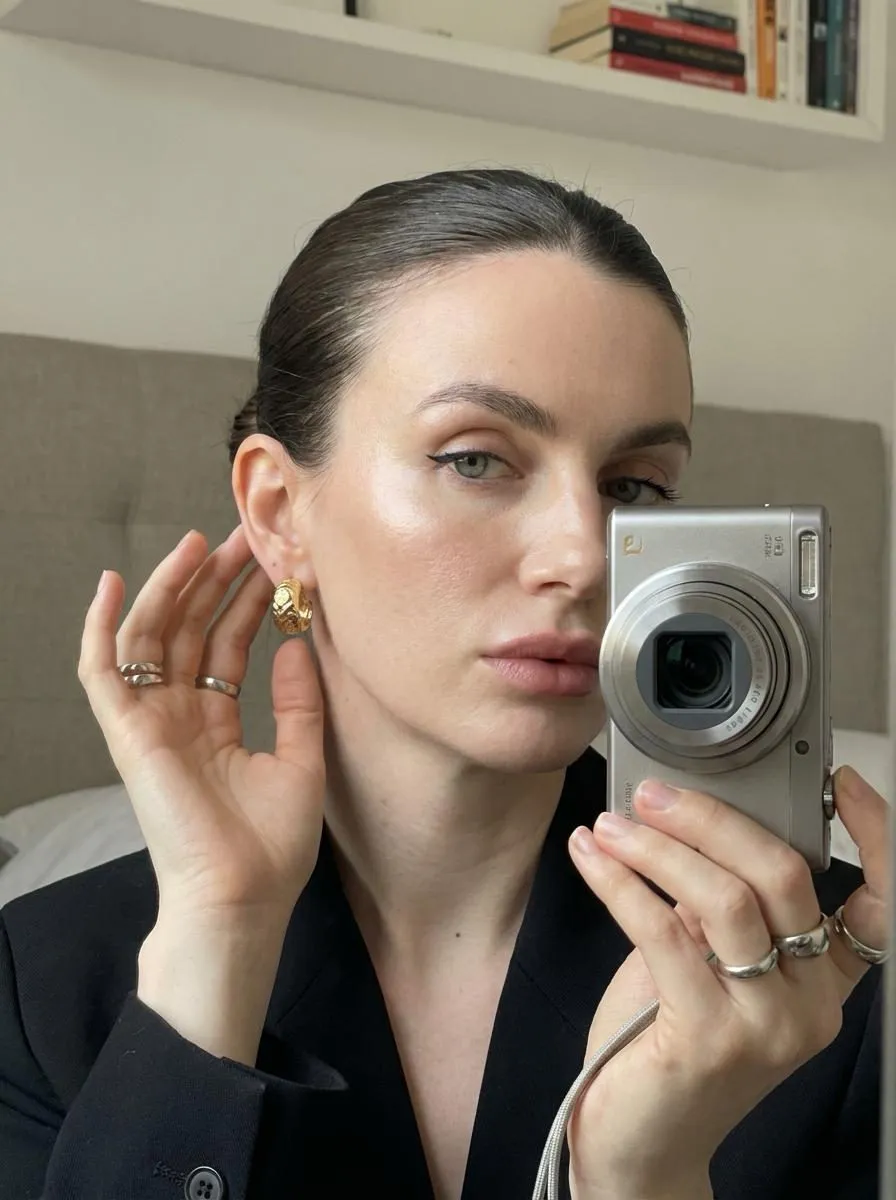 Makeup And Earrings And Rings In Casual Selfie