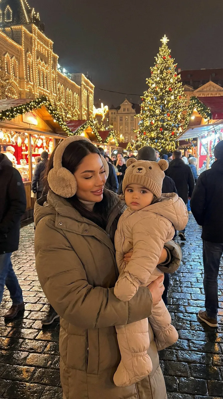 Winter Market Mother And Baby