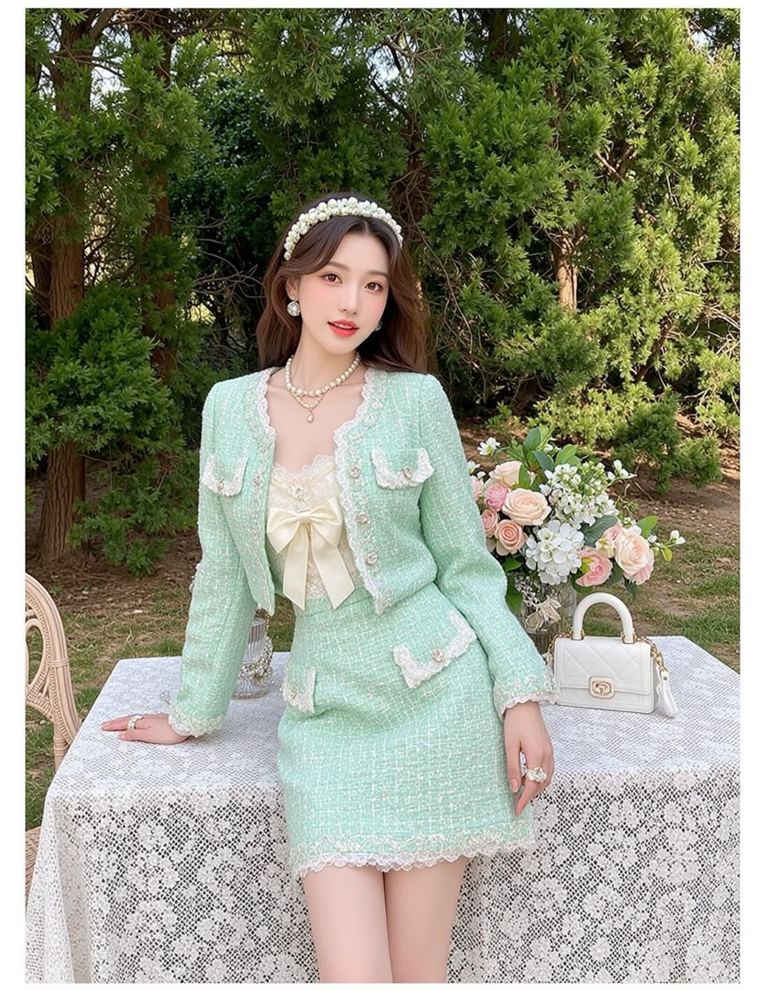 Mint Tweed Garden Table