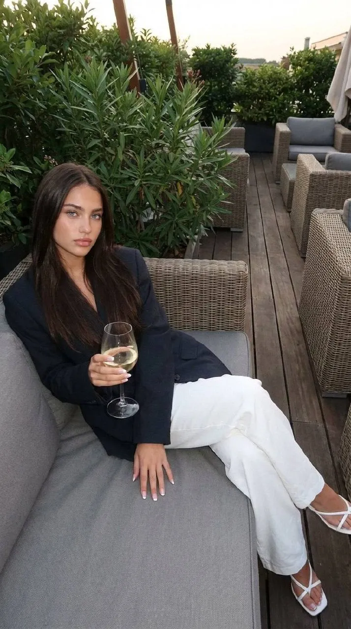Girl Y2k Terrace Wine Soft Evening Flash