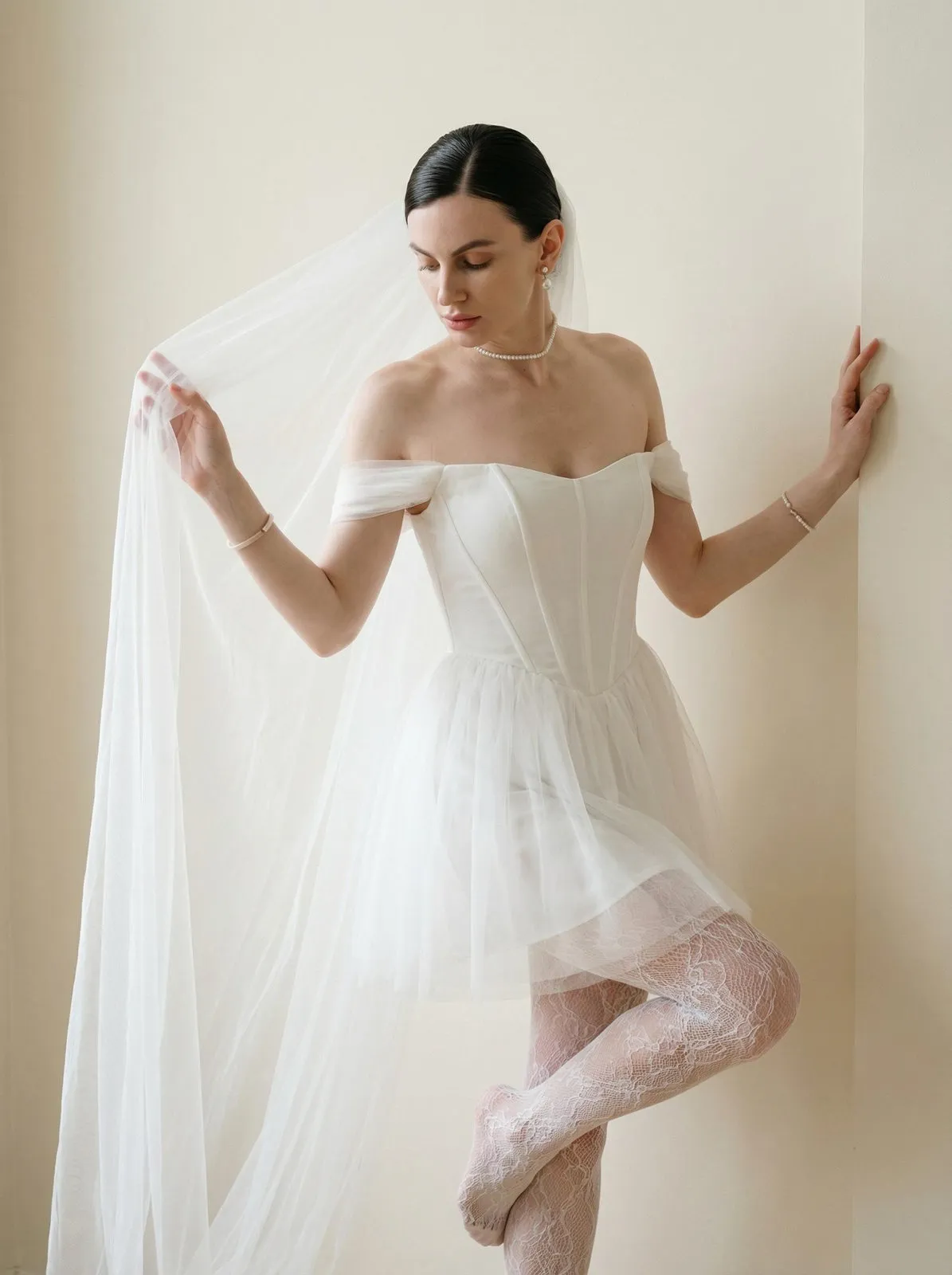 Wall Lean Veil Pose