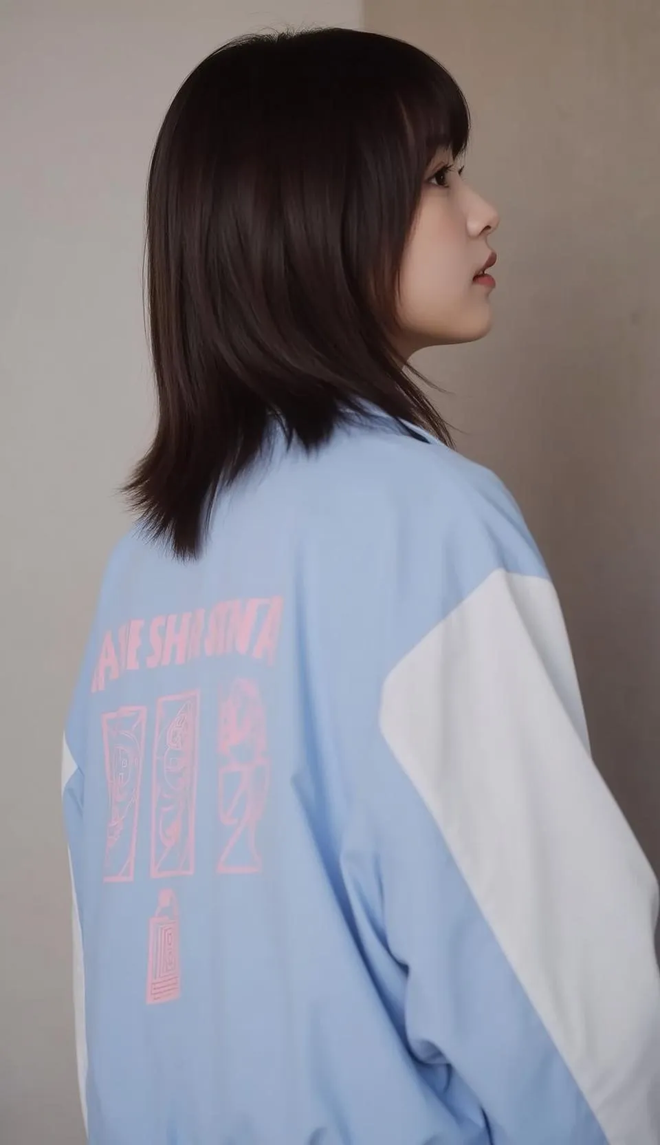 Acubi Young Dark Brown Shoulder-length Bangs Fair