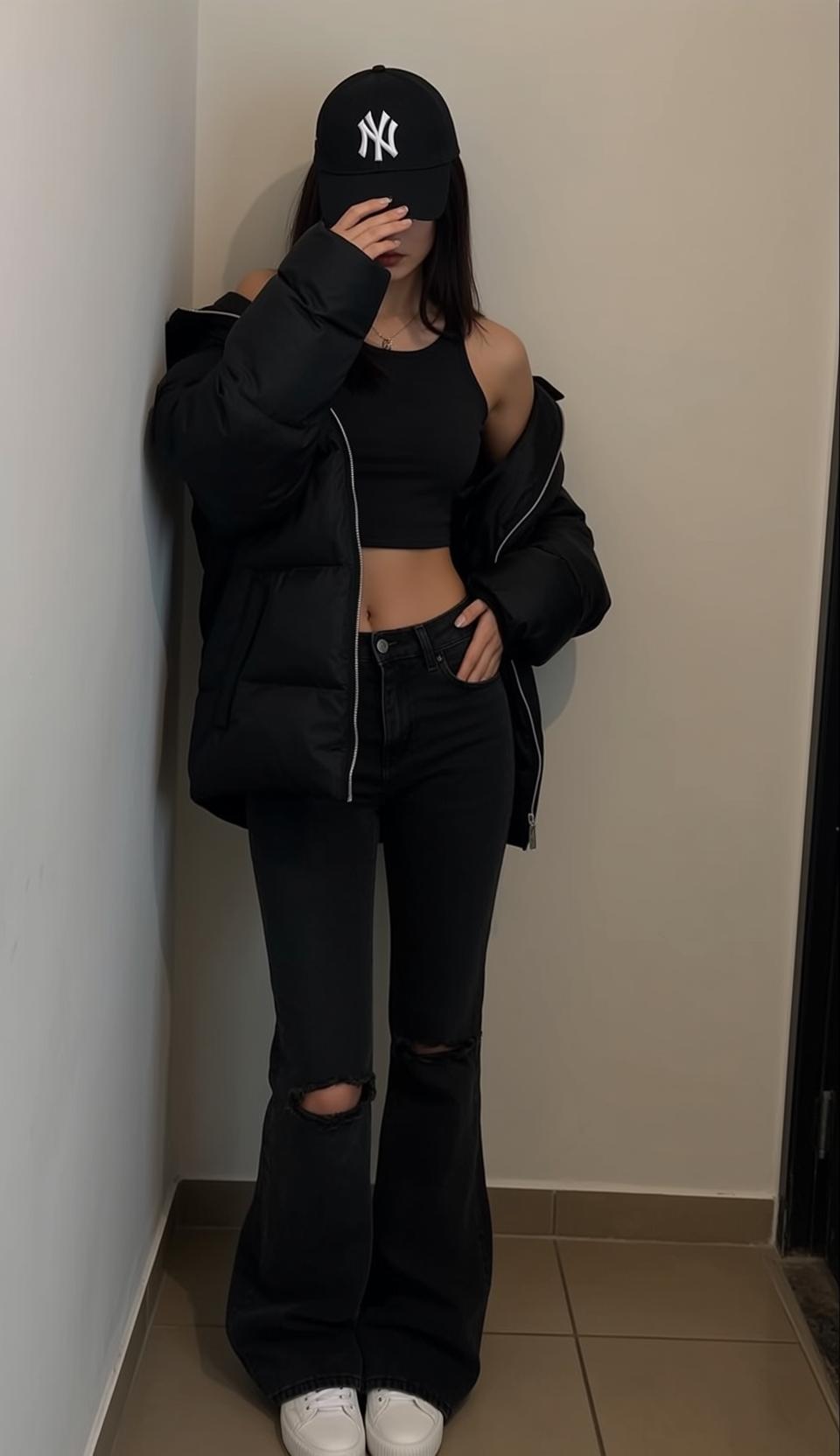 Ny Cap Black Crop Top Ripped Jeans Hallway