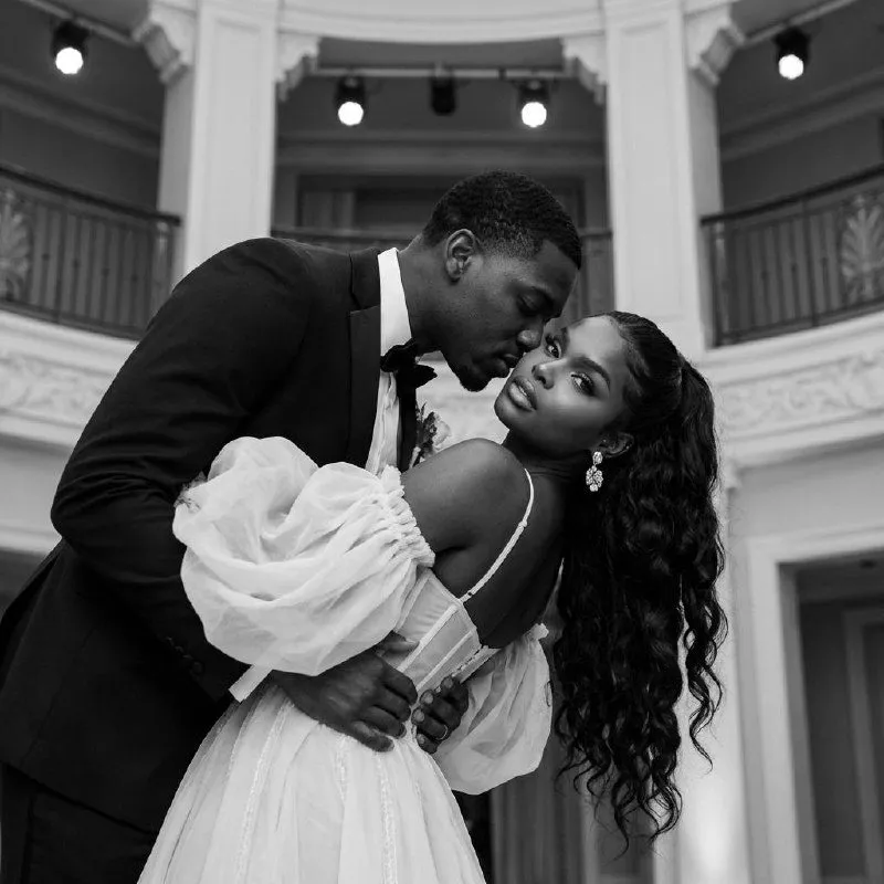 Monochrome Wedding Kiss Bottom Up