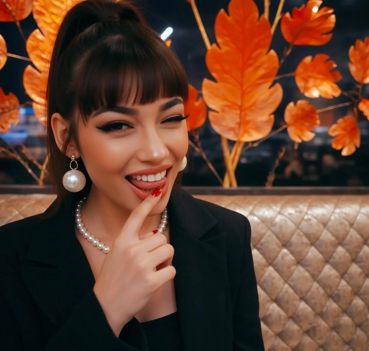 Black Blazer Pearl Lip Touch