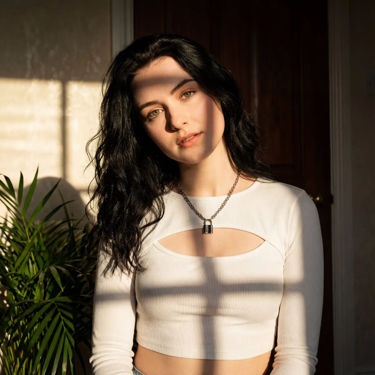 Necklace With White Ribbed Crop Top