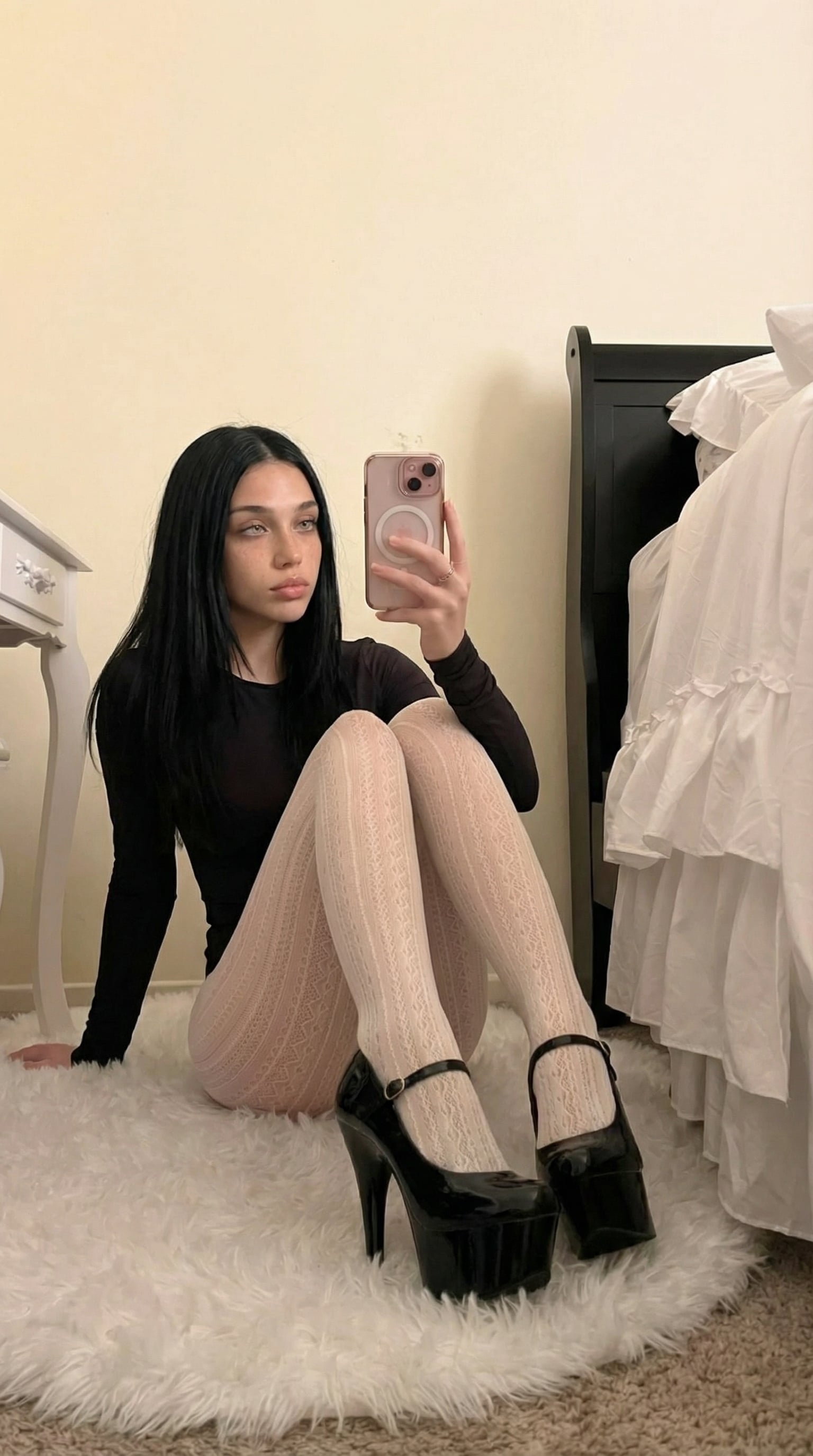 Mirror Selfie White Rug Bedroom