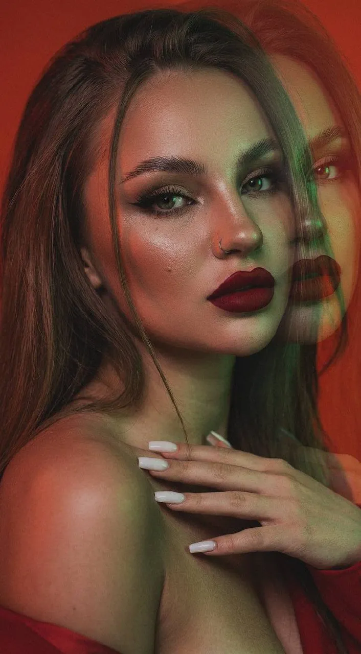 Dramatic Makeup Sensual Confident Girl Piercing Eyes