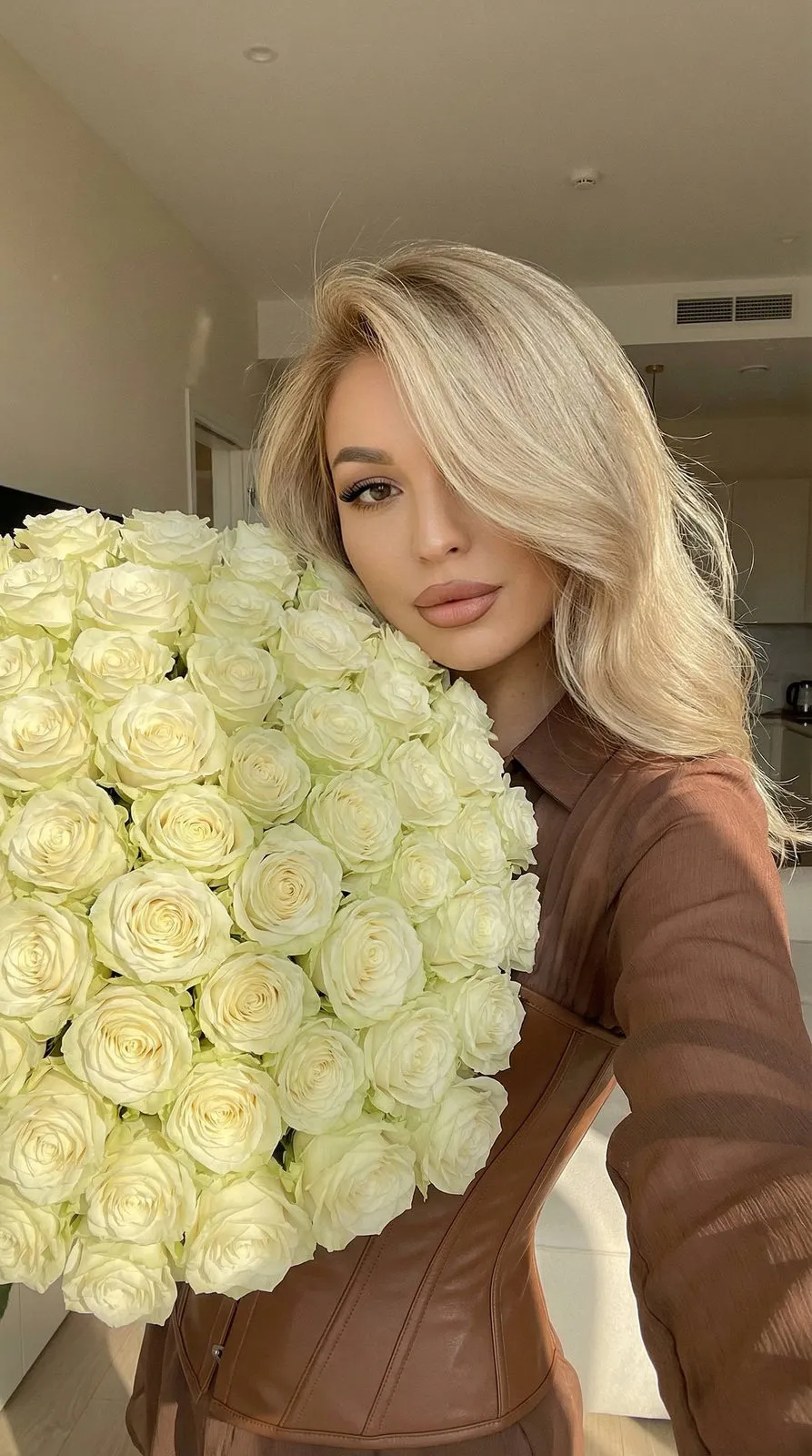 Realistic Girl White Rose Selfie Apartment